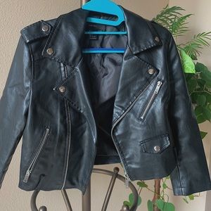 Cropped leather jacket